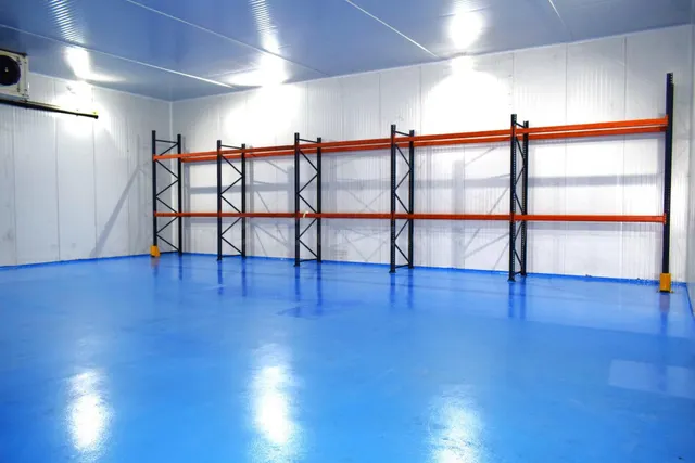 VENTA DE NAVE INDUSTRIAL CON CÁMARAS FRIGORÍFICAS - foto 4