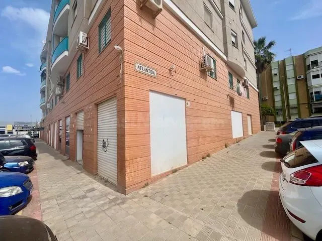 LOCAL zona comercial de 100 m2 con posibilidad de hacer vivi - foto 4