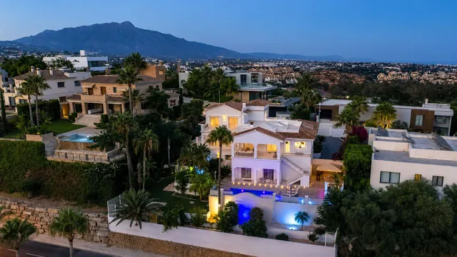 Chalet 5 habitaciones 453m² en venta - Costa del Sol — 29