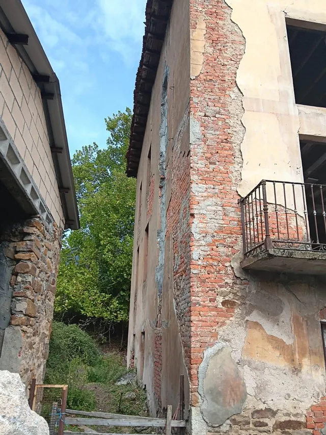 Venta de Casa con Terreno en Valle de Mena — 7