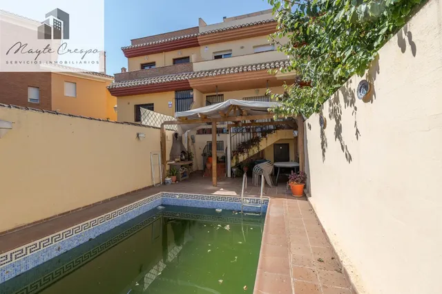 VIVIENDA UNIFAMILIAR ADOSADA EN OGIJARES — 32