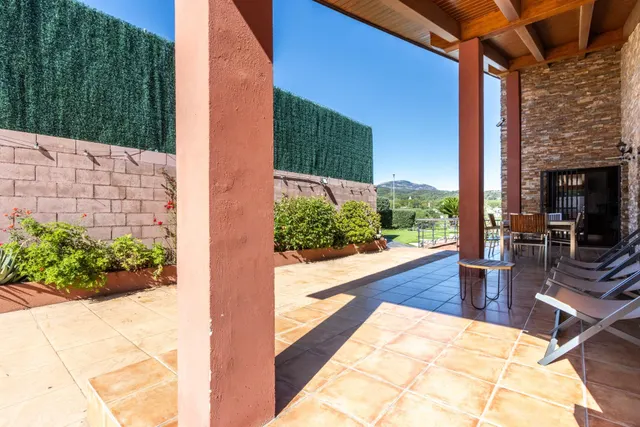 Casa amb piscina, espai i qualitat a can font – ca n’avellaneda — 7