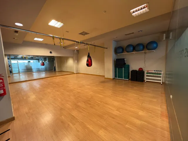 Local Comercial acondicionado como Gimnasio. MUY BUENA OPORTUNIDAD — 11