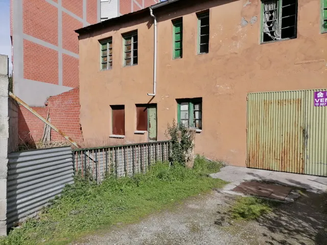 SE VENDE SOLAR EN AVENIDA PORTUGAL — 5
