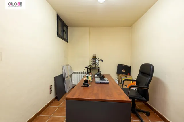 Casa exclusiva junto a Acera del Darro. Pleno centro de Granada. Seminueva y con ascensor propio — 50