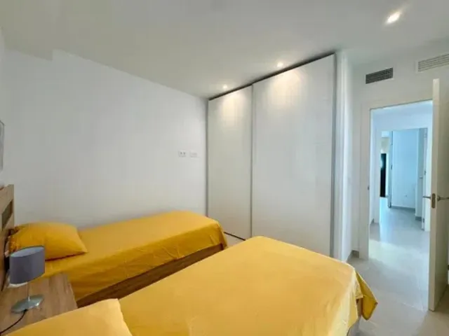 Apartamento 2 habitaciones 77m² en venta - Zona Pueblo — 18