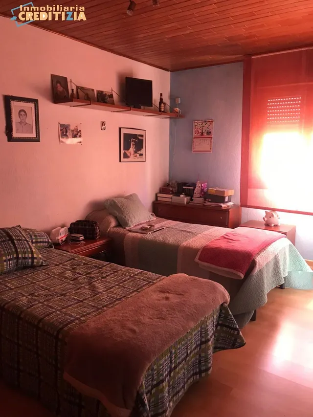 CASA CON TERRAZA Y PISO — 14