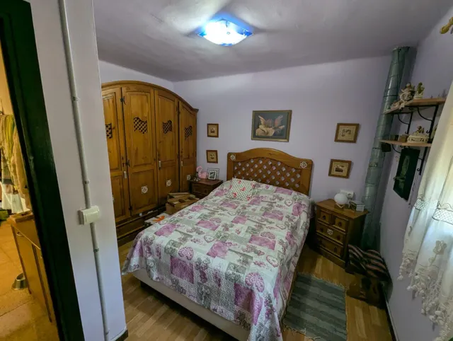 INCREIBLE CASA FAMILIAR CON SOLERA — 32
