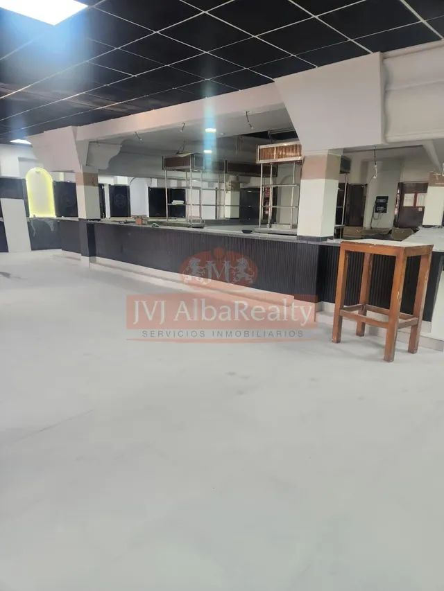 OPORTUNIDAD DE INVERSION, GRAN FINCA CON USO DE HOTEL Y RESTAURANTE EN EL PROVENCIO. — 5