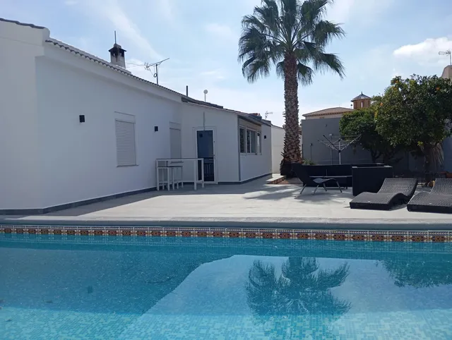 Villa 4 habitaciones 174m² en venta - Lomas de Cabo Roig — 41