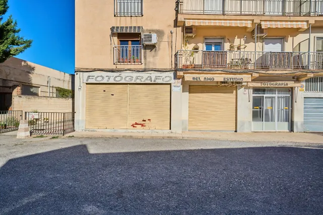 Bajo Comercial Santa Fe en esquina — 2