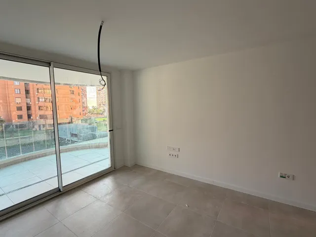 Cuenta con zonas comunes pensadas para el disfrute y la relajación: piscina para adultos, gastrojardín, un gimnasio completo y un spa con sauna. — 12