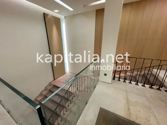 Local comercial en alquiler en el centro en Valencia (Valencia) — 13