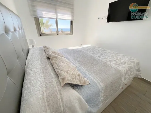Ático  con vistas al mar  en el alamillo — 18