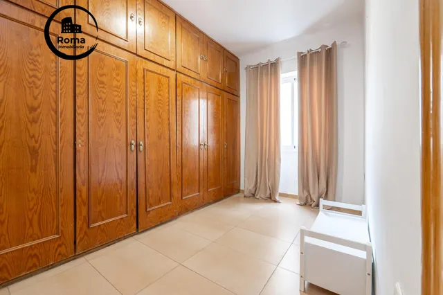 Piso de 87 m2 con 3 dormitorios en Pedro Antonio de Alarcón 27, junto a Recogidas — 35