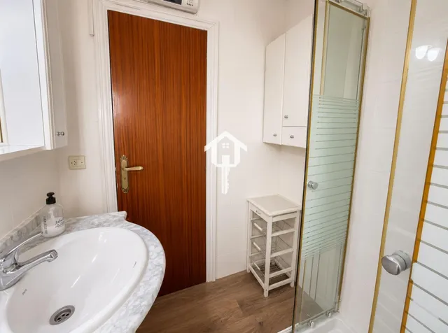 Luminoso piso en exclusiva en zona florida, Alicante: 3 dormitorios, 4ª planta y excelente orientación — 21