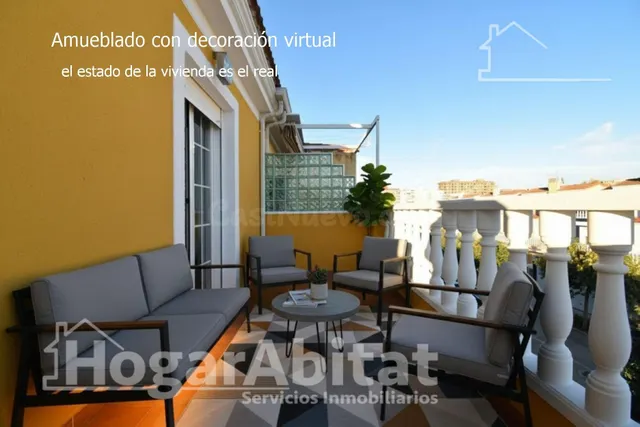 ADOSADO CON 3 TERRAZAS, BALCÓN, PISCINA Y GARAJE — 5