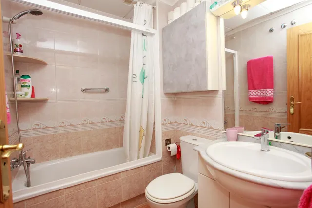 PISO 3 HAB. 2 BAÑOS. GARAJE. PISCINA VISTAS — 27