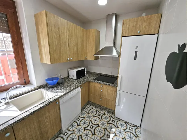 Se vende casa en casco antiguo de Oropesa, detrás del ayunta