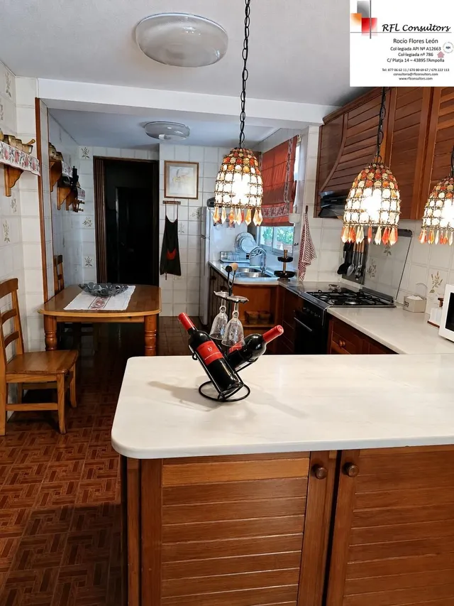 GRAN APARTAMENTO EN PLENO CENTRO DE LA POBLACIÓN — 28