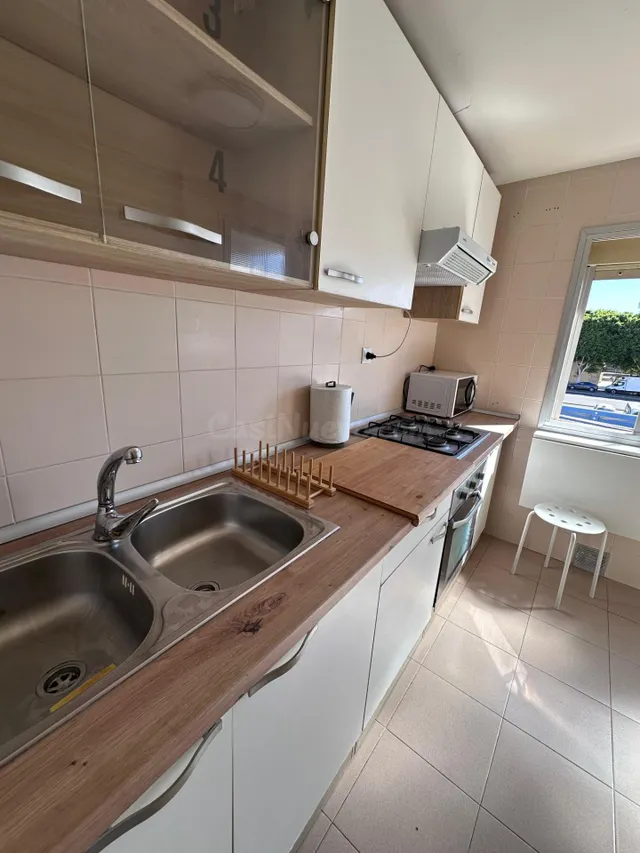 SE ALQUILA PISO POR habitaciones PARA ESTUDIANTES - foto 2