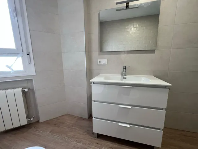 Piso recién reformado con garaje en el centro de Cáceres — 23