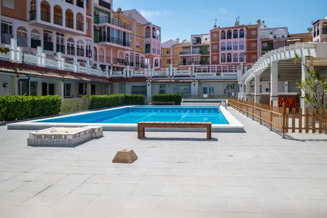 Local comercial en venta - La veleta — 18