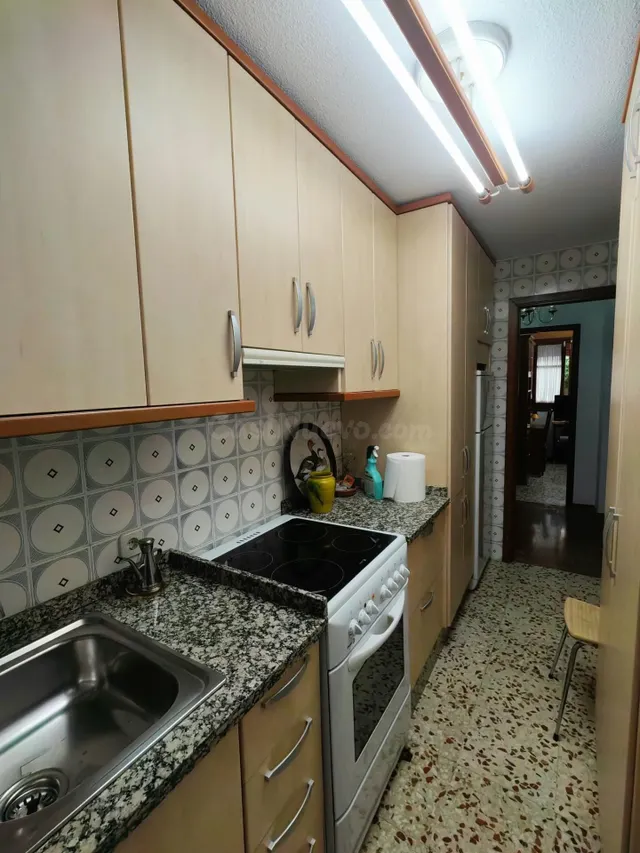 Piso de 3 dormitorios con trastero y patio en santa marina — 5