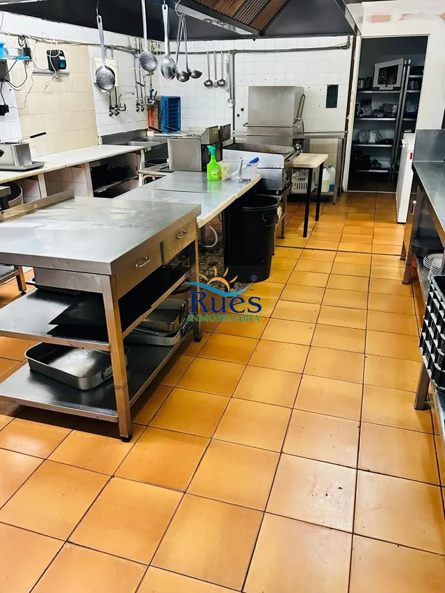 Traspaso de cafeteria restaurante, en funcionamiento — 23