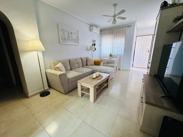 GRAN CHALET EN ORIHUELA COSTA: 2 HAB, 2 BAÑOS - foto 5