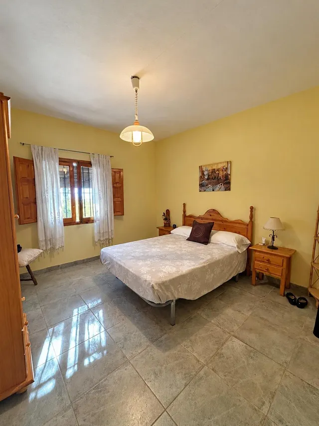 Vivienda independiente con parcela de 2.446 m2, piscina y vistas a la montaña en El Berro — 11