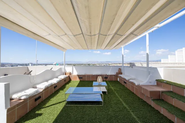 Ático Dúplex Reformado con Terraza de Ensueño en Armilla — 48