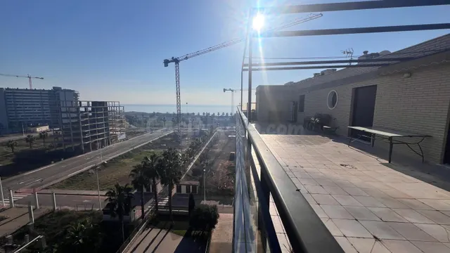 ESPECTACULAR ÁTICO CON 2 TERRAZAS UNA DE 90M2 Y OTRA DE 30M2 - foto 3