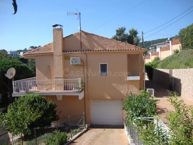 TORRE 2º MANO EN URBANIZACIÓN ( IDEAL 2 FAMILIAS) - foto 2