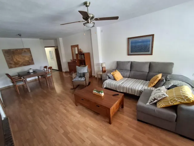 VENDE ÁTICO EN VILLENA CÉNTRICO