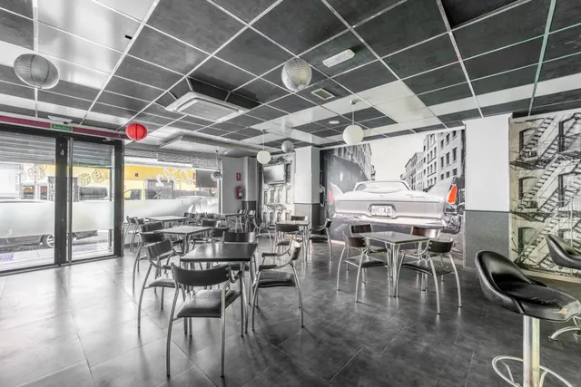 Se Vende Local Comercial Bar-Cafetería Calle Almería 9 — 9