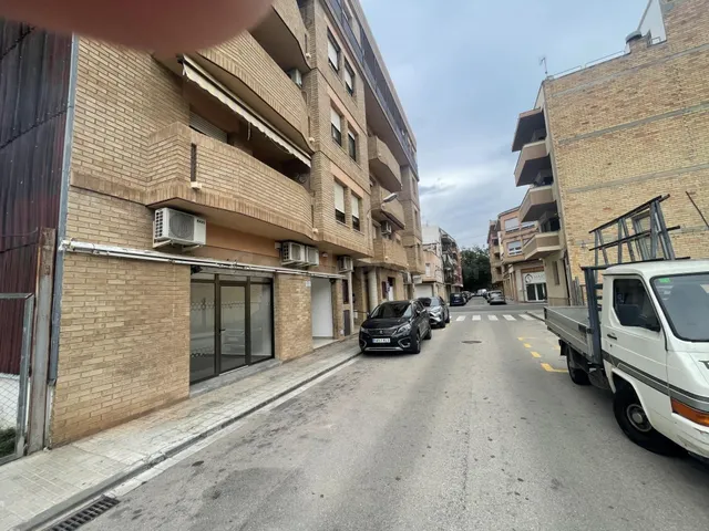 LOCAL COMERCIAL A ROQUETES DE 195m2 — 3