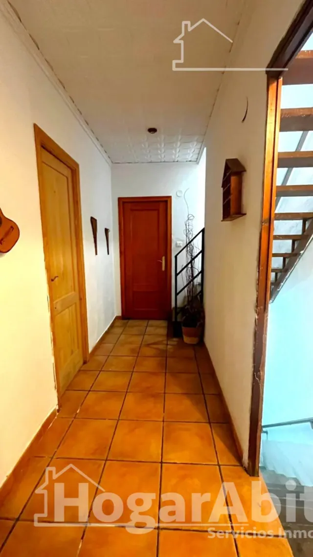 Amplitud y aire libre en esta espaciosa casa de pueblo reformada con patio privado y gran terraza — 18
