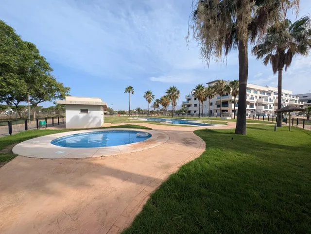 Se vende piso en residencial PUERTA ALCAZABA I con garaje y  - foto 2