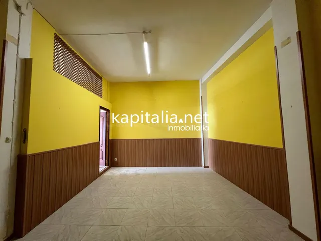 Local comercial a la venta en Ontinyent - foto 2