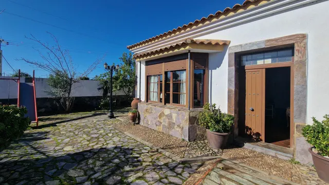 ALQUILER CHALET CON PARCELA EN HIGUERA DE VARGAS — 9