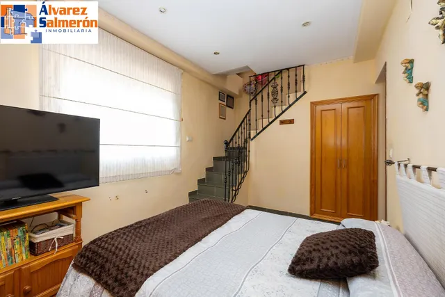 ✨ ¡Tu nuevo hogar con piscina a solo 15 minutos de Granada! — 24