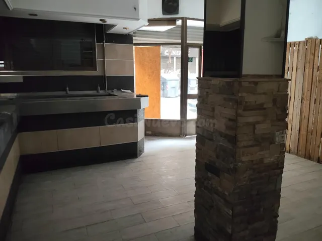 SE ALQUILA BAR EN CALLE LORENZO PARDO — 5
