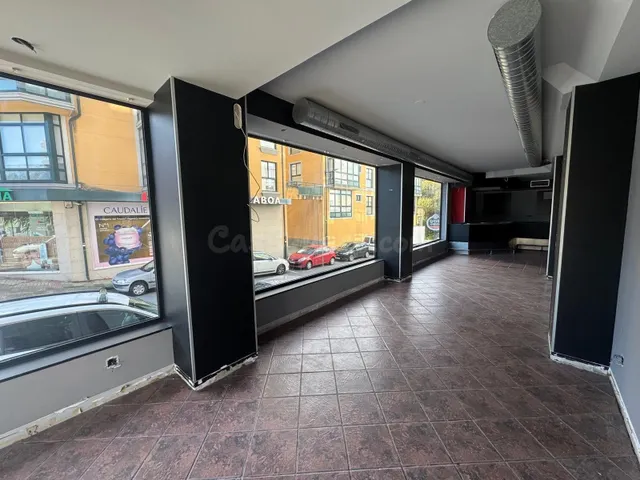 Local comercial en venta en Vilaboa - foto 2