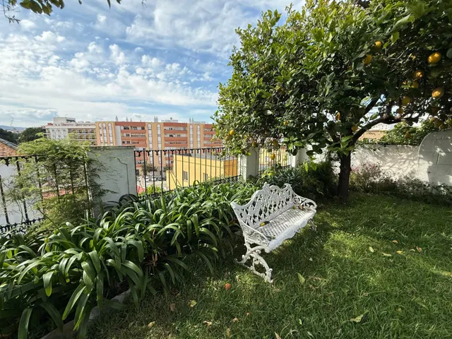 Espectacular vivienda con encanto, amplitud y jardín privado — 7