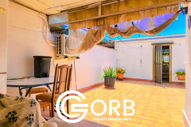 PISO CON IMPRESIONANTE TERRAZA DE 40 m2 EN CIRERA - foto 2