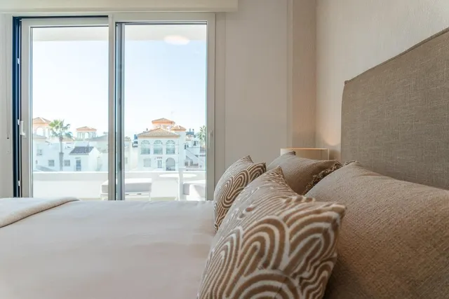 APARTAMENTO DE 2 DORMITORIOS EN PLAYA FLAMENCA — 42