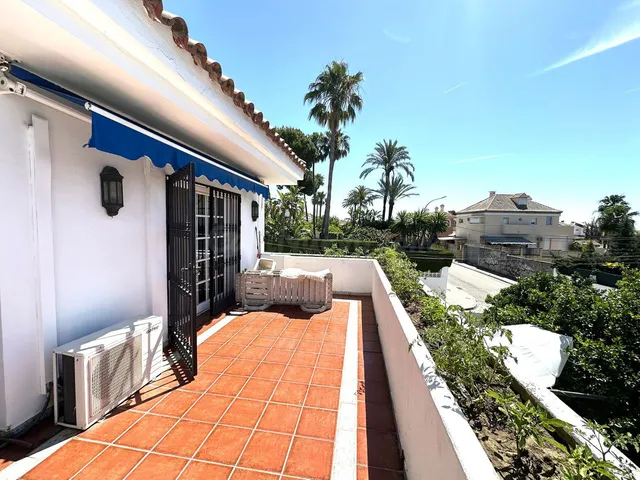 Chalet 5 habitaciones 312m² en venta - Marbella - foto 2