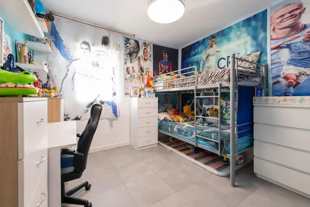 PISO EN VENTA EN CALLE GUADALBULLÓN — 18