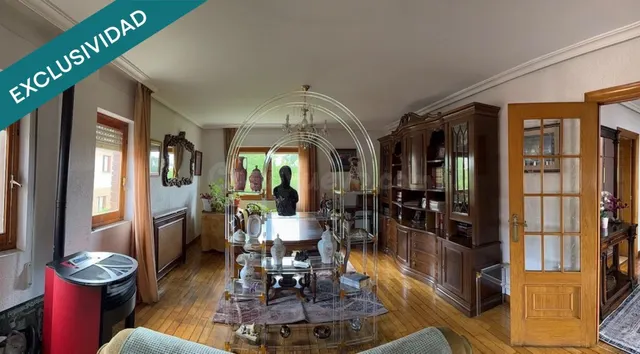 CASA UNIFAMILIAR con JARDÍN y Local en C/La Puente - Azadino - foto 4